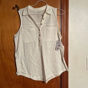 Sonoma sleeveless top. Brand new. Size medium